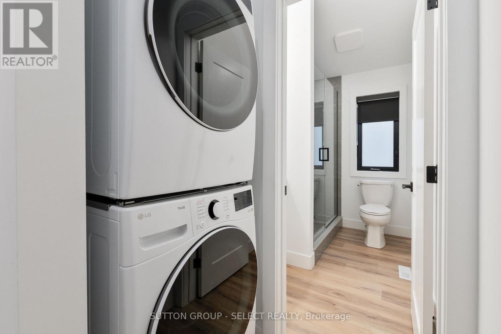 822 Maitland Street, London East (East B), ON - Indoor Photo Showing Laundry Room
