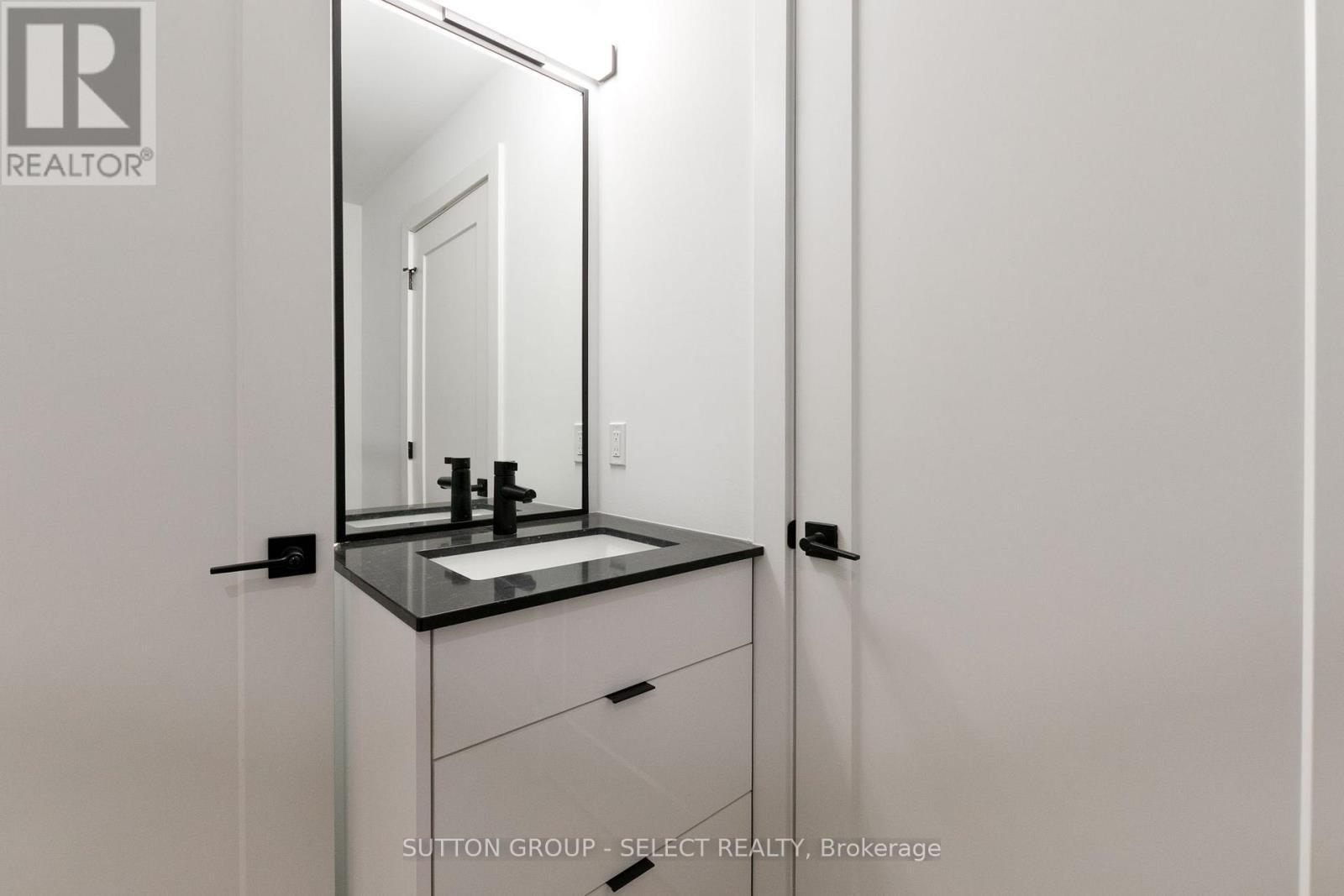 822 Maitland Street, London East (East B), ON -