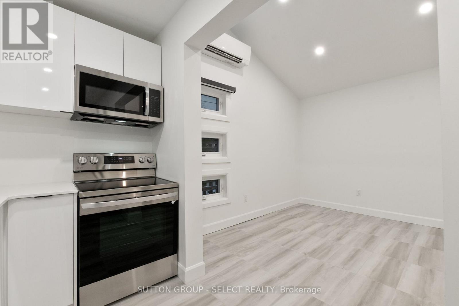 822 Maitland Street, London East (East B), ON - Indoor