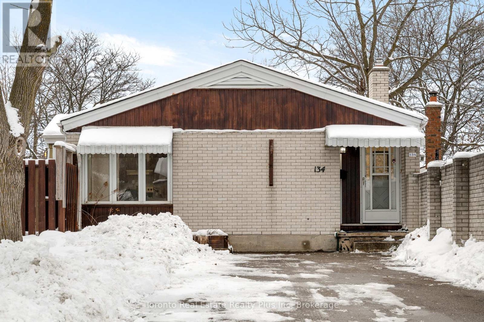 134 Pepperwood Crescent, Kitchener, ON - Outdoor