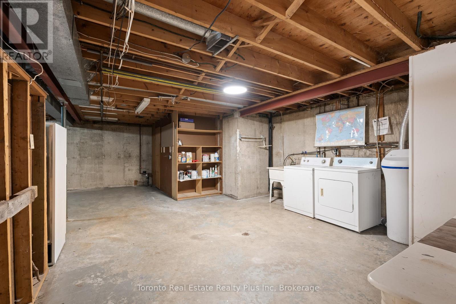 134 Pepperwood Crescent, Kitchener, ON - Indoor Photo Showing Laundry Room