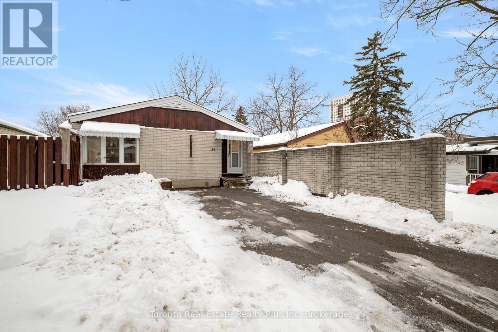 134 Pepperwood Crescent, Kitchener, ON - Outdoor