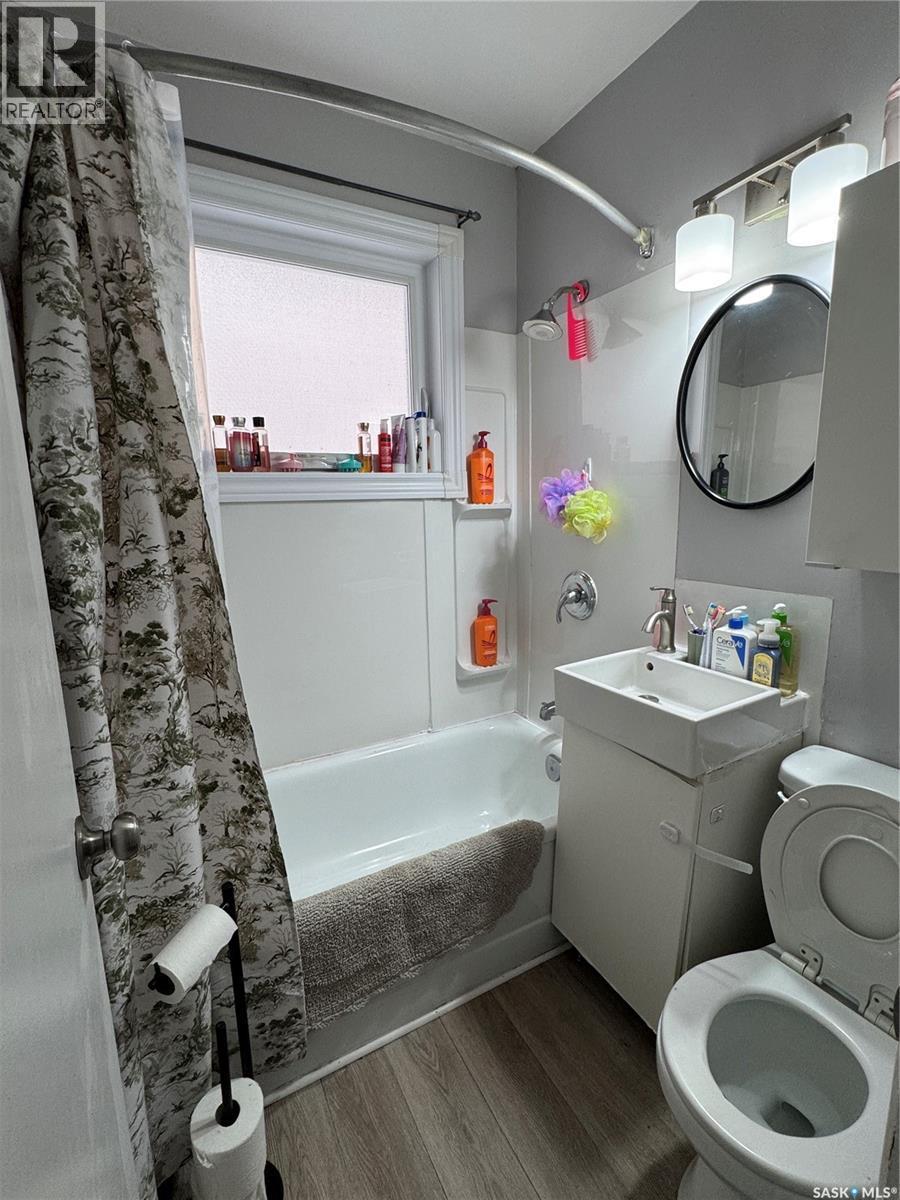 675 Pasqua Street, Regina, SK - Indoor