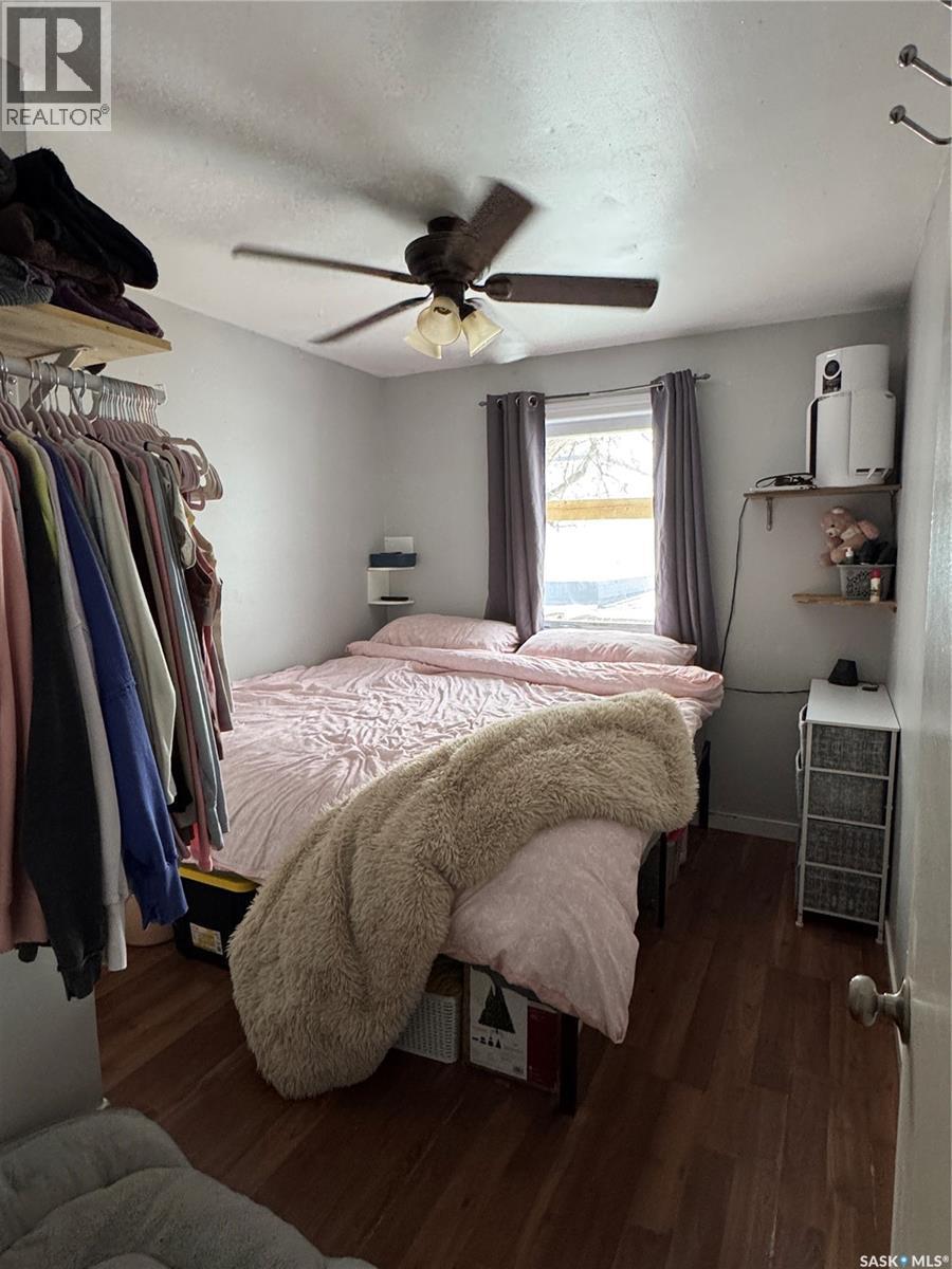 675 Pasqua Street, Regina, SK - Indoor Photo Showing Bedroom