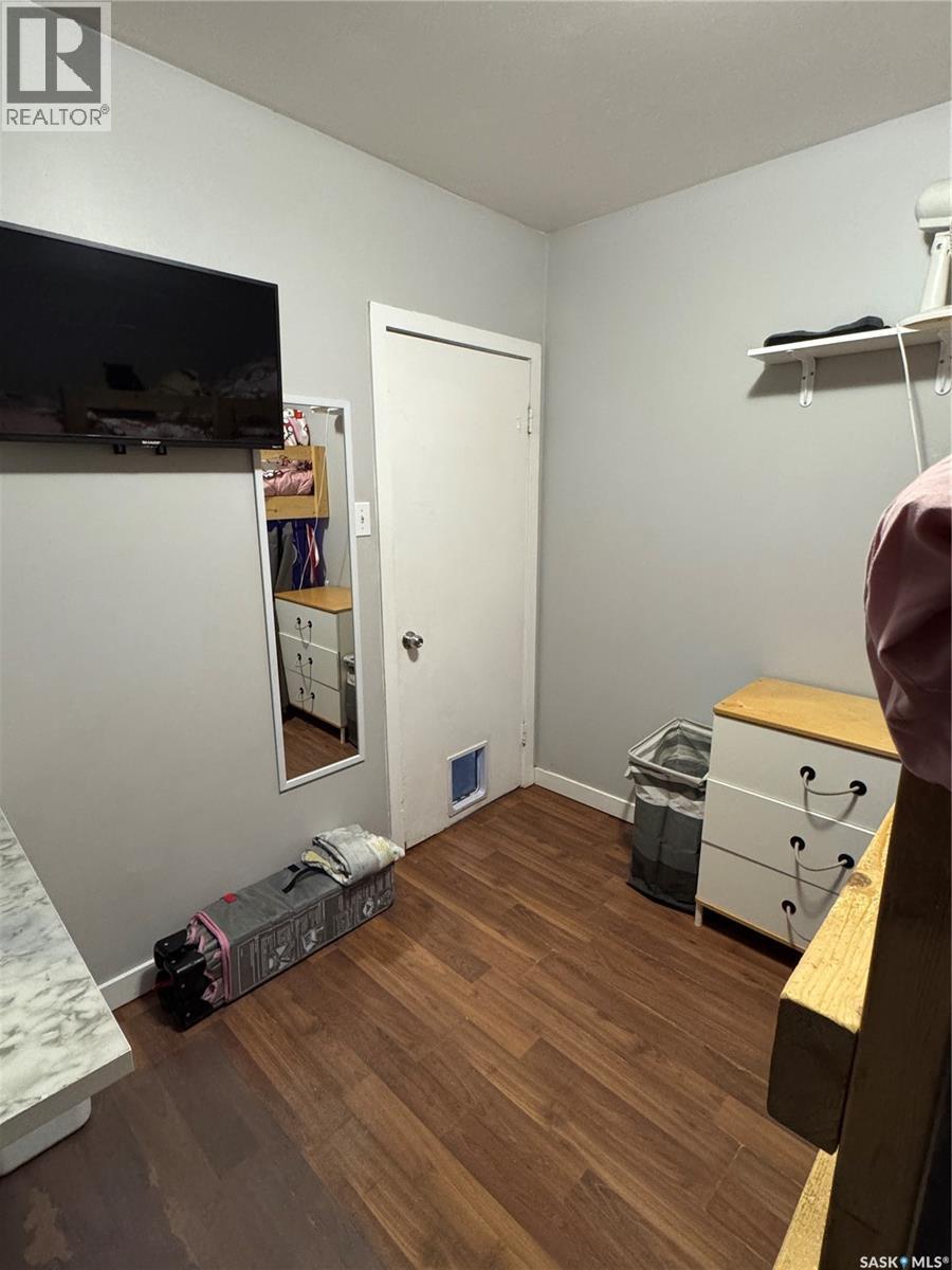 675 Pasqua Street, Regina, SK - Indoor