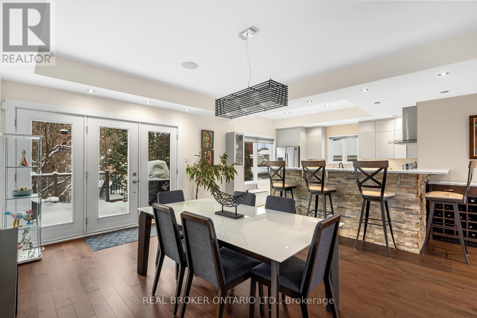 2212 Joanne Avenue, Ottawa, ON - Indoor Photo Showing Dining Room
