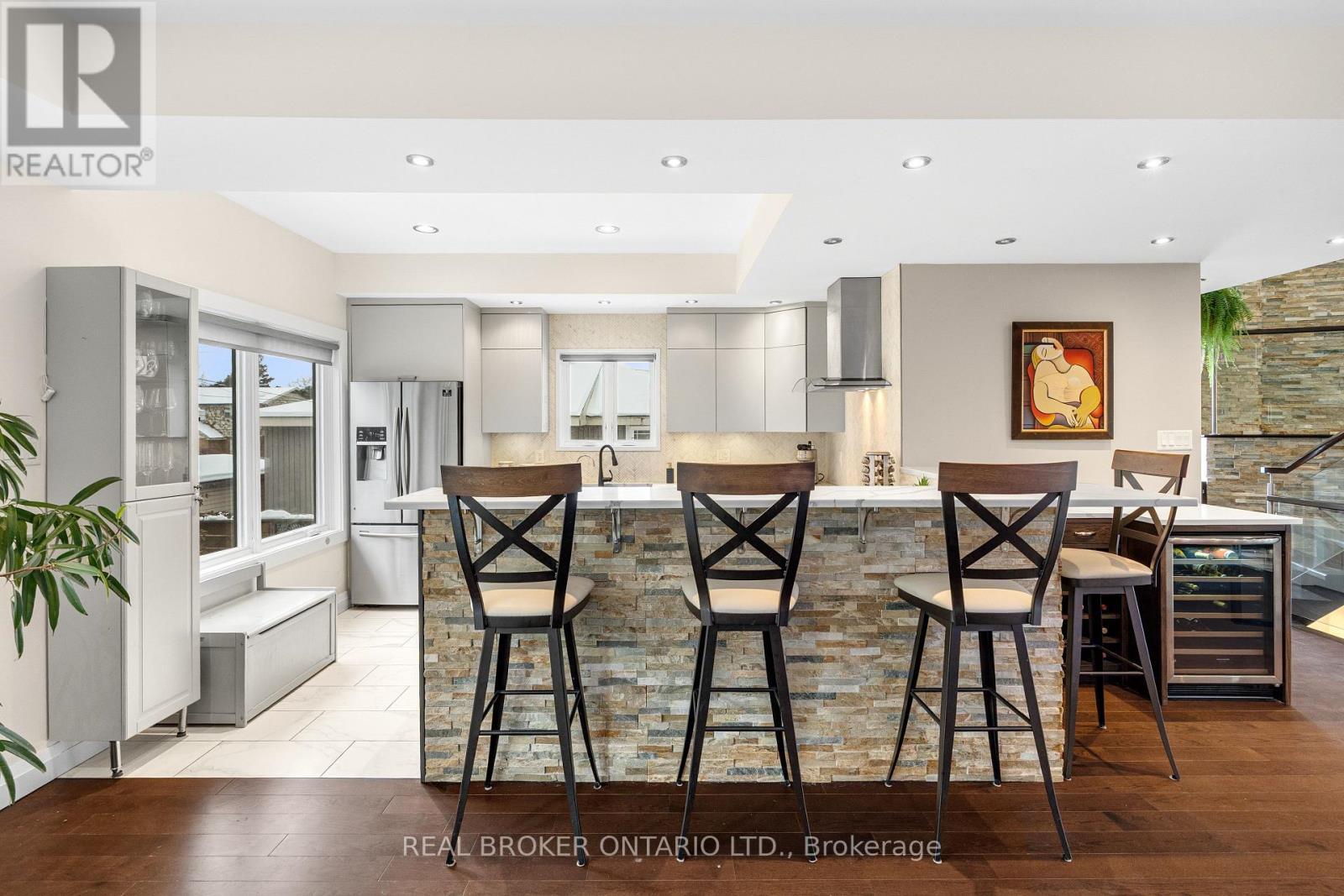 2212 Joanne Avenue, Ottawa, ON - Indoor Photo Showing Other Room