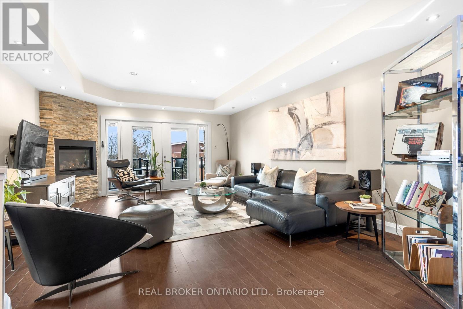 2212 Joanne Avenue, Ottawa, ON - Indoor Photo Showing Living Room With Fireplace