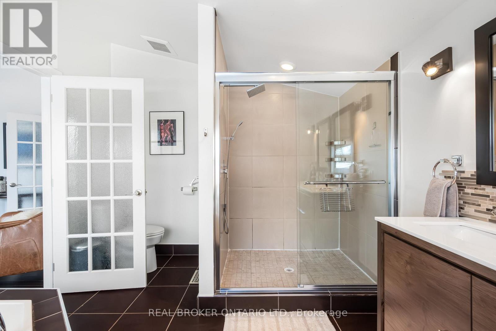 2212 Joanne Avenue, Ottawa, ON - Indoor Photo Showing Bathroom