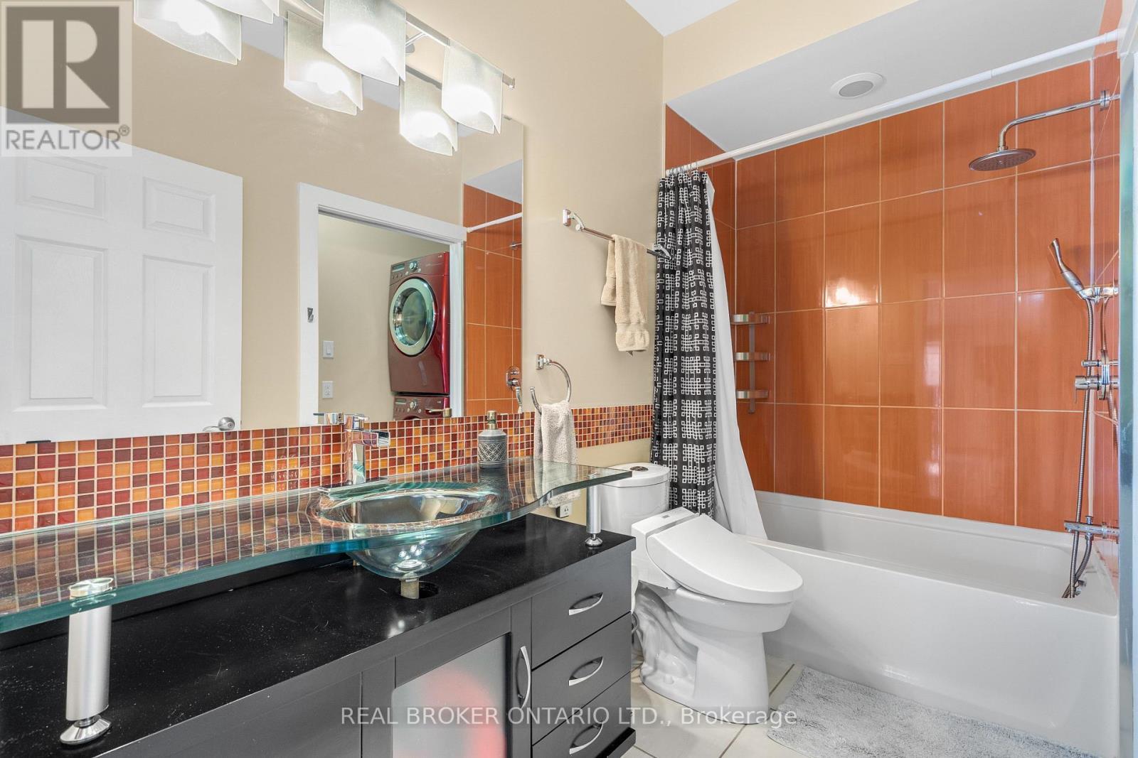 2212 Joanne Avenue, Ottawa, ON - Indoor Photo Showing Bathroom