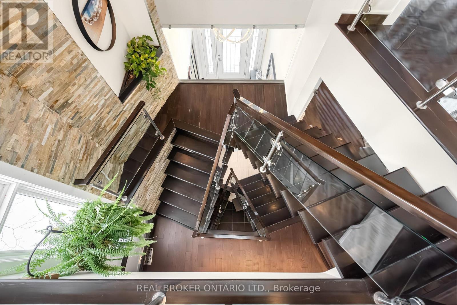 2212 Joanne Avenue, Ottawa, ON - Indoor Photo Showing Other Room