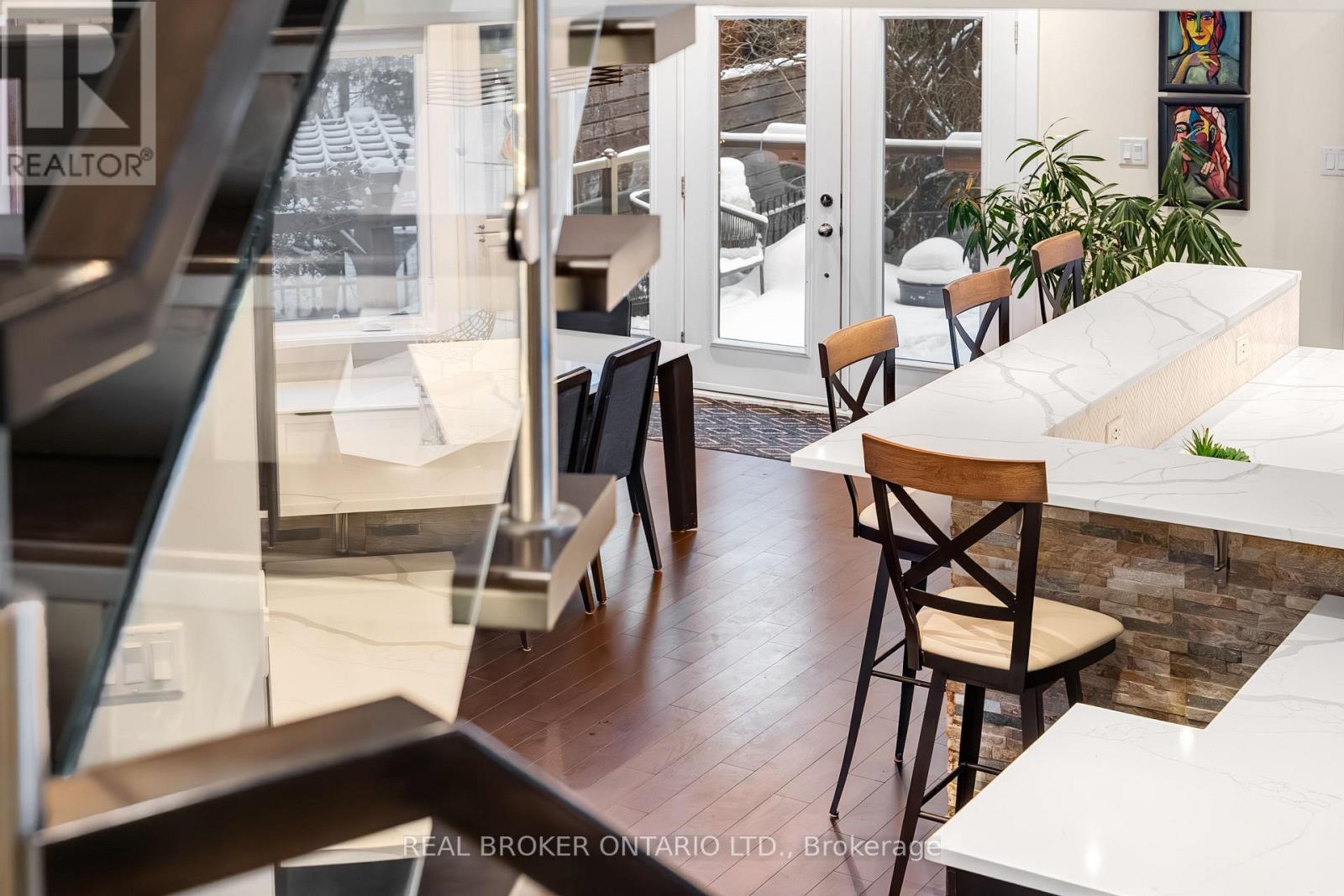 2212 Joanne Avenue, Ottawa, ON - Indoor Photo Showing Dining Room