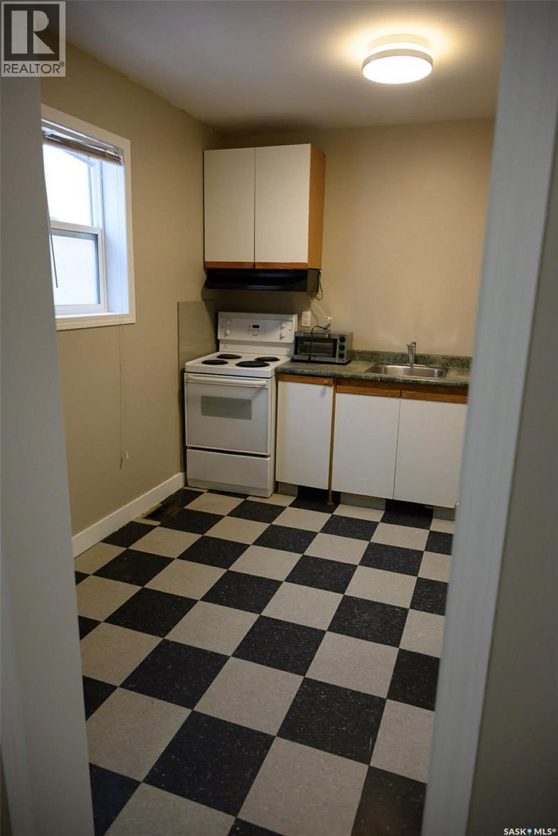 2332 Edgar Street, Regina, SK - Indoor Photo Showing Kitchen