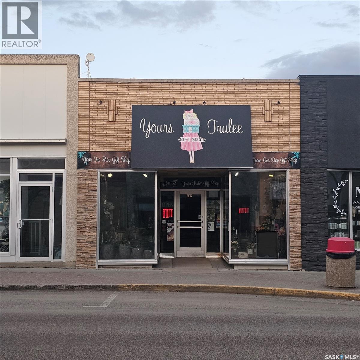 147 Central Avenue N, Swift Current, SK