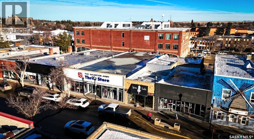 147 Central Avenue N, Swift Current, SK