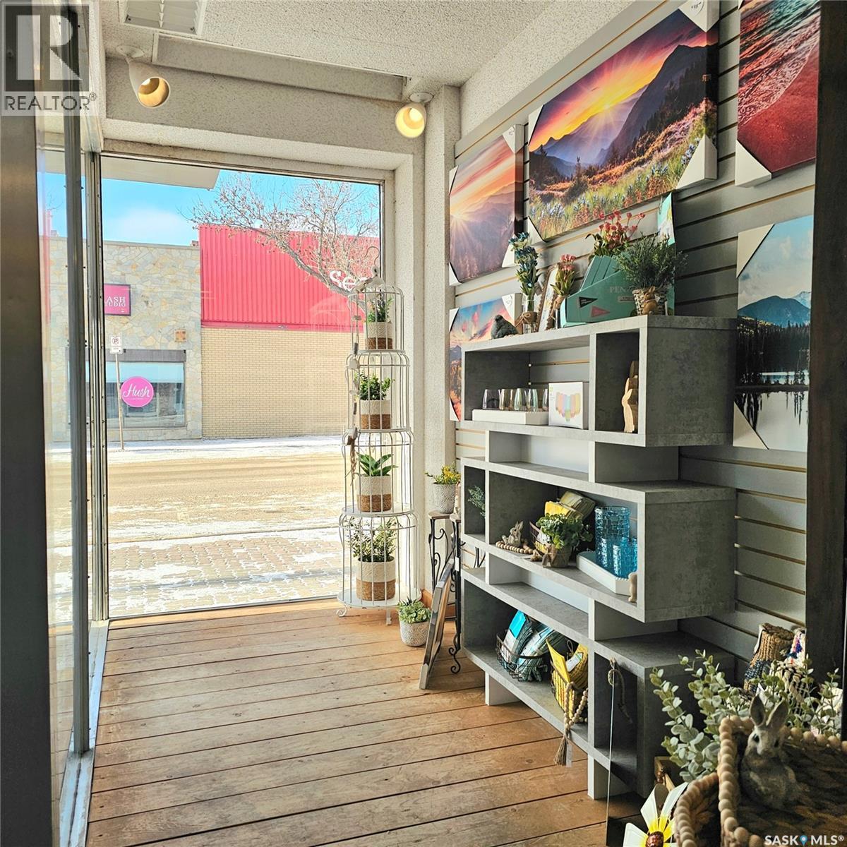 147 Central Avenue N, Swift Current, SK