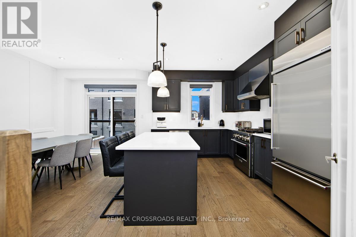 1367 Gull Crossing, Pickering, ON - Indoor Photo Showing Kitchen With Upgraded Kitchen