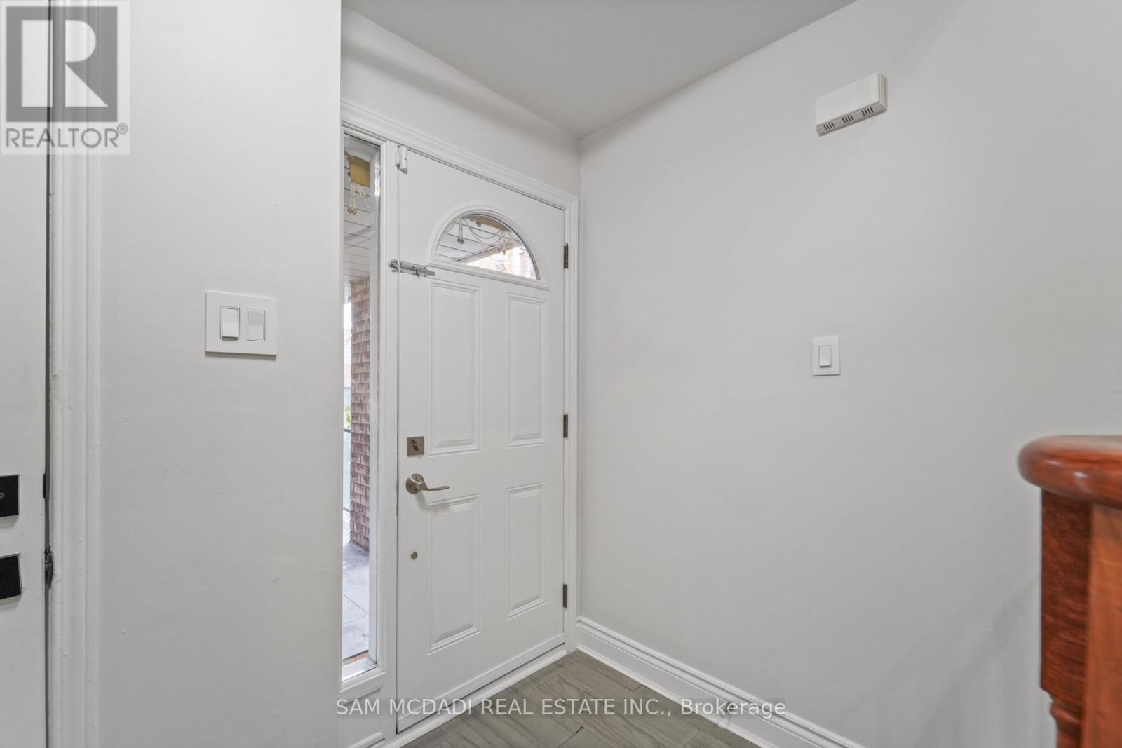 2988 Gulfstream Way, Mississauga, ON - Indoor Photo Showing Other Room