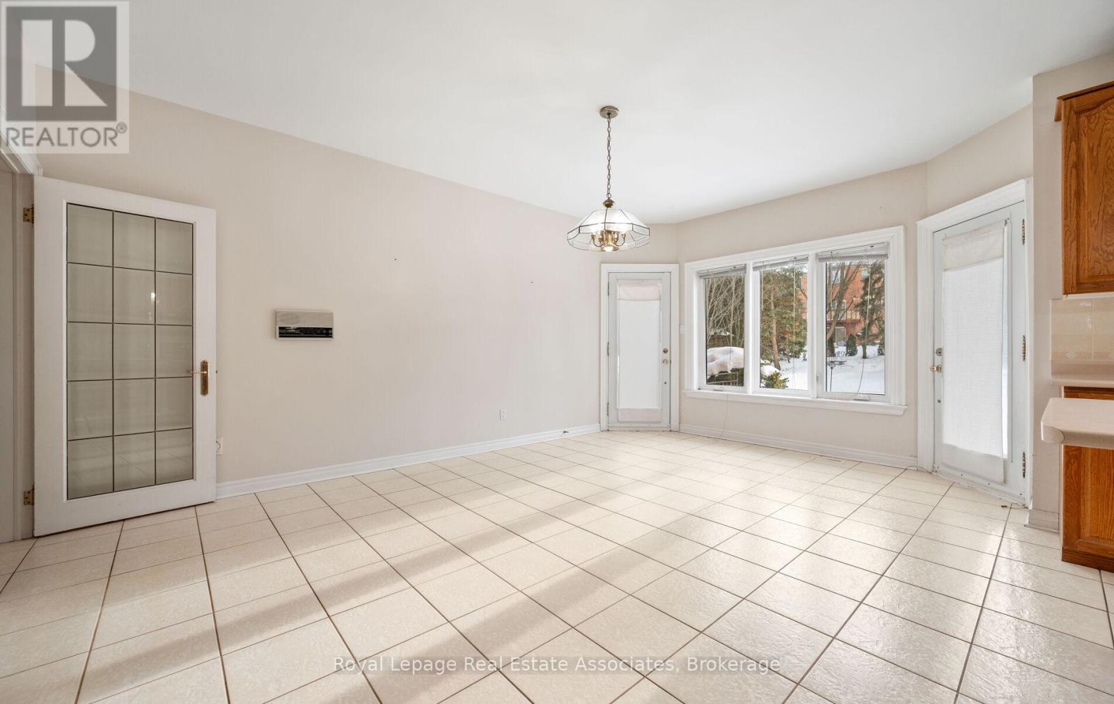 5278 Hilton Court, Mississauga, ON - Indoor