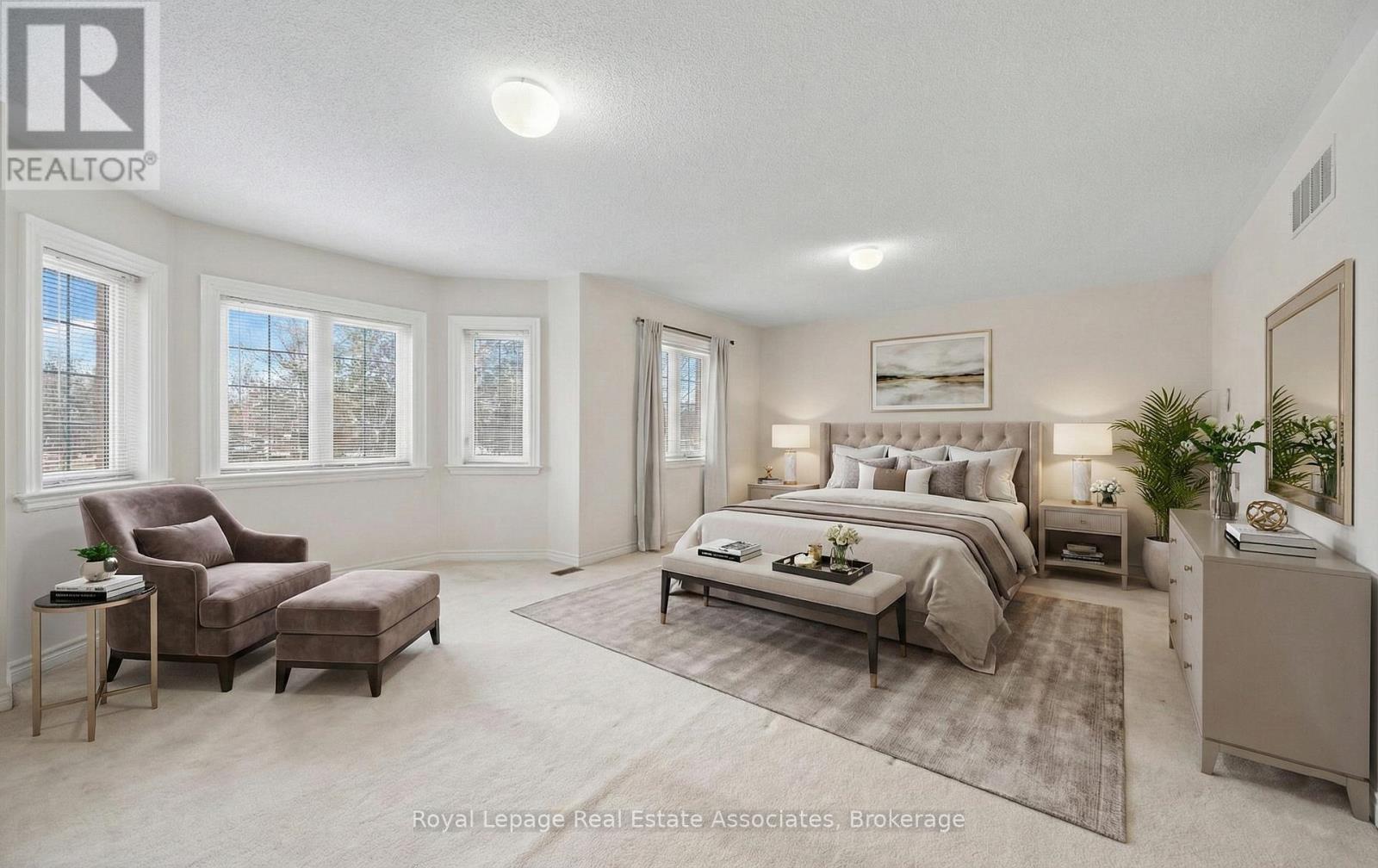 5278 Hilton Court, Mississauga, ON - Indoor Photo Showing Bedroom