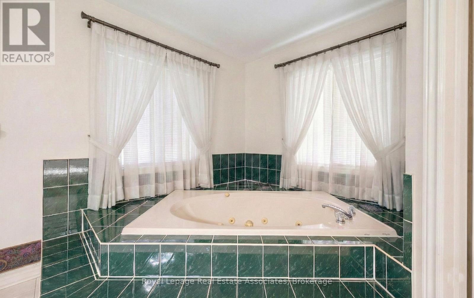 5278 Hilton Court, Mississauga, ON - Indoor Photo Showing Other Room