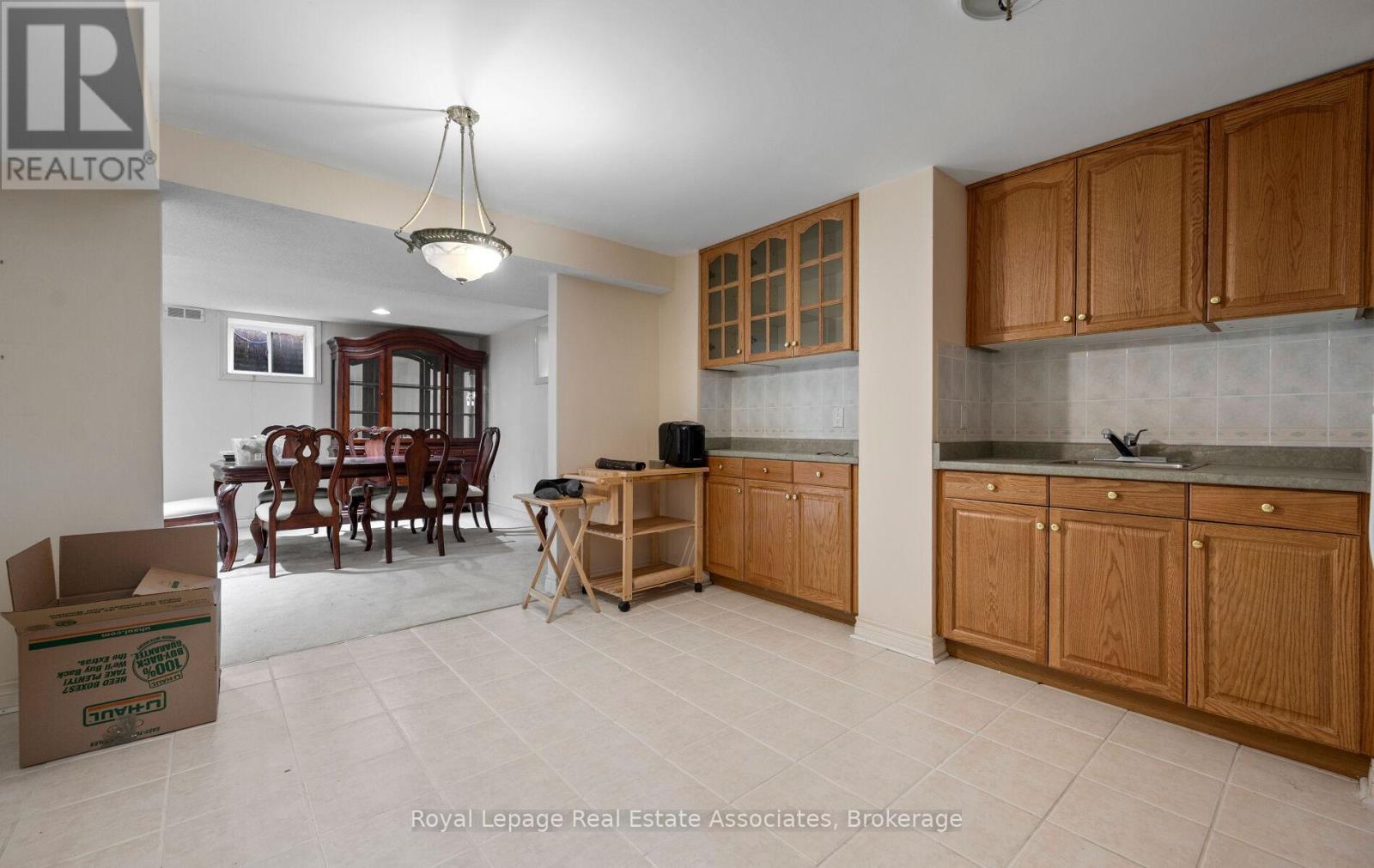 5278 Hilton Court, Mississauga, ON - Indoor