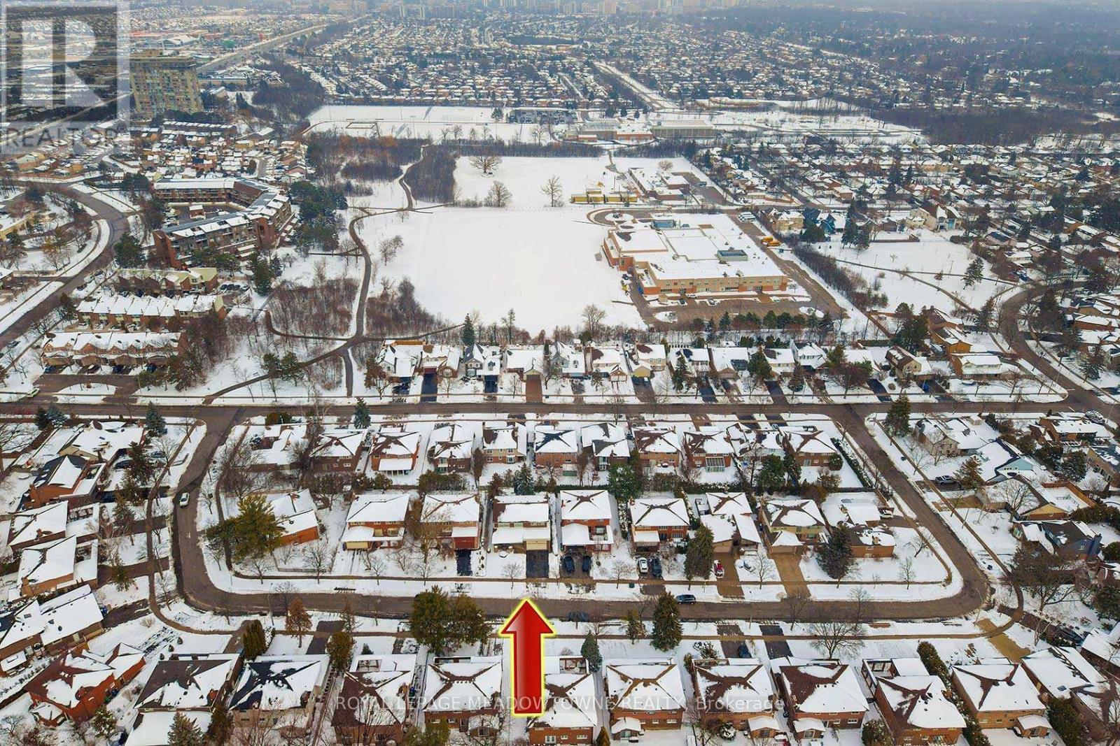 2529 Claymore Crescent, Mississauga, ON - Outdoor With View