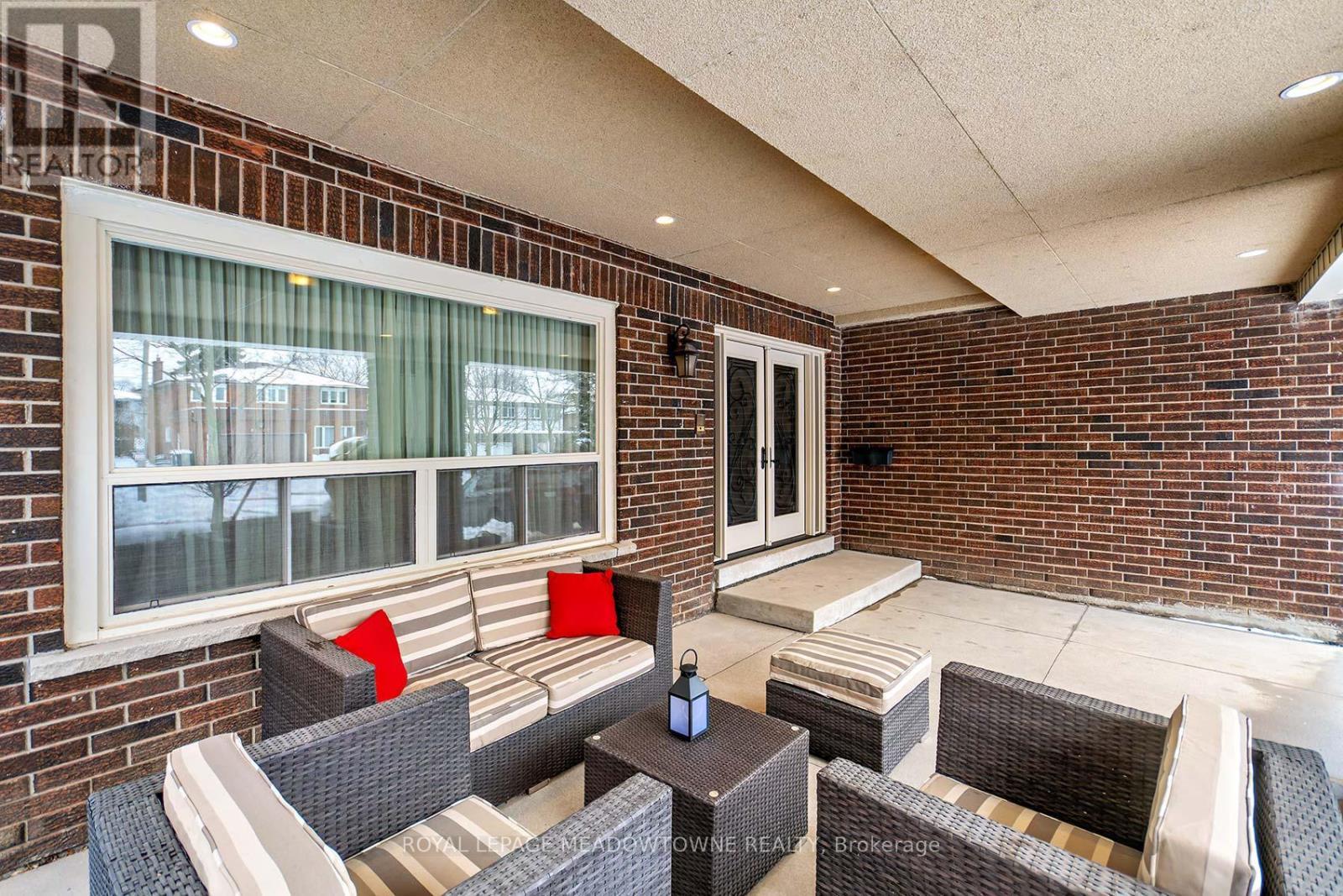 2529 Claymore Crescent, Mississauga, ON - Outdoor With Deck Patio Veranda With Exterior