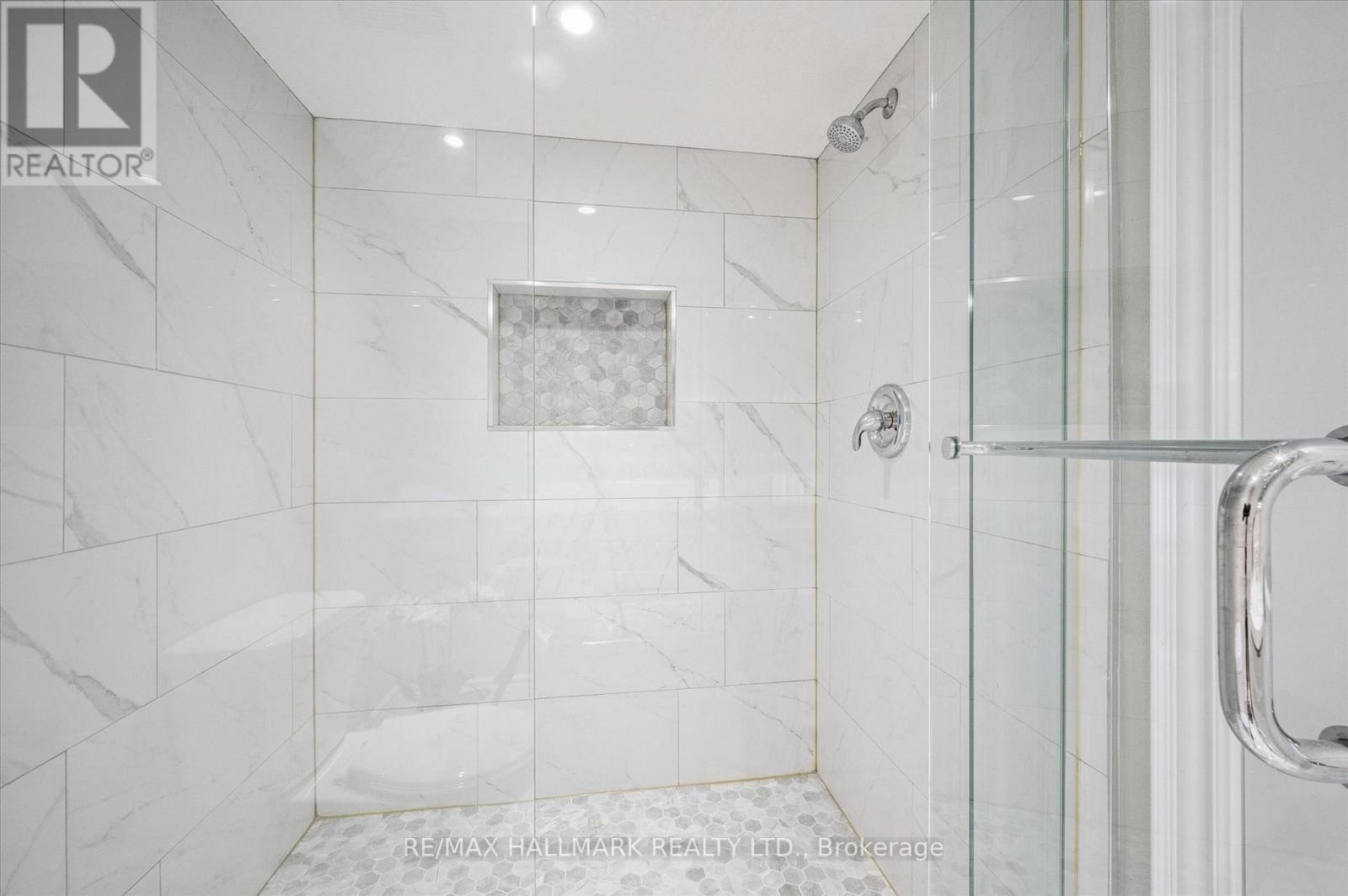 226 Amand Drive, Kitchener, ON - Indoor Photo Showing Bathroom
