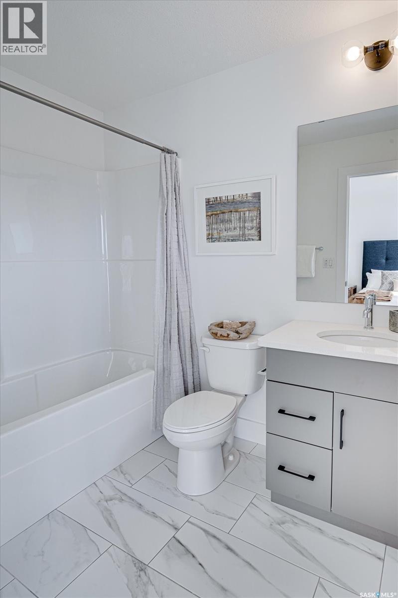 81 Rosewood Boulevard E, Saskatoon, SK - Indoor Photo Showing Bathroom