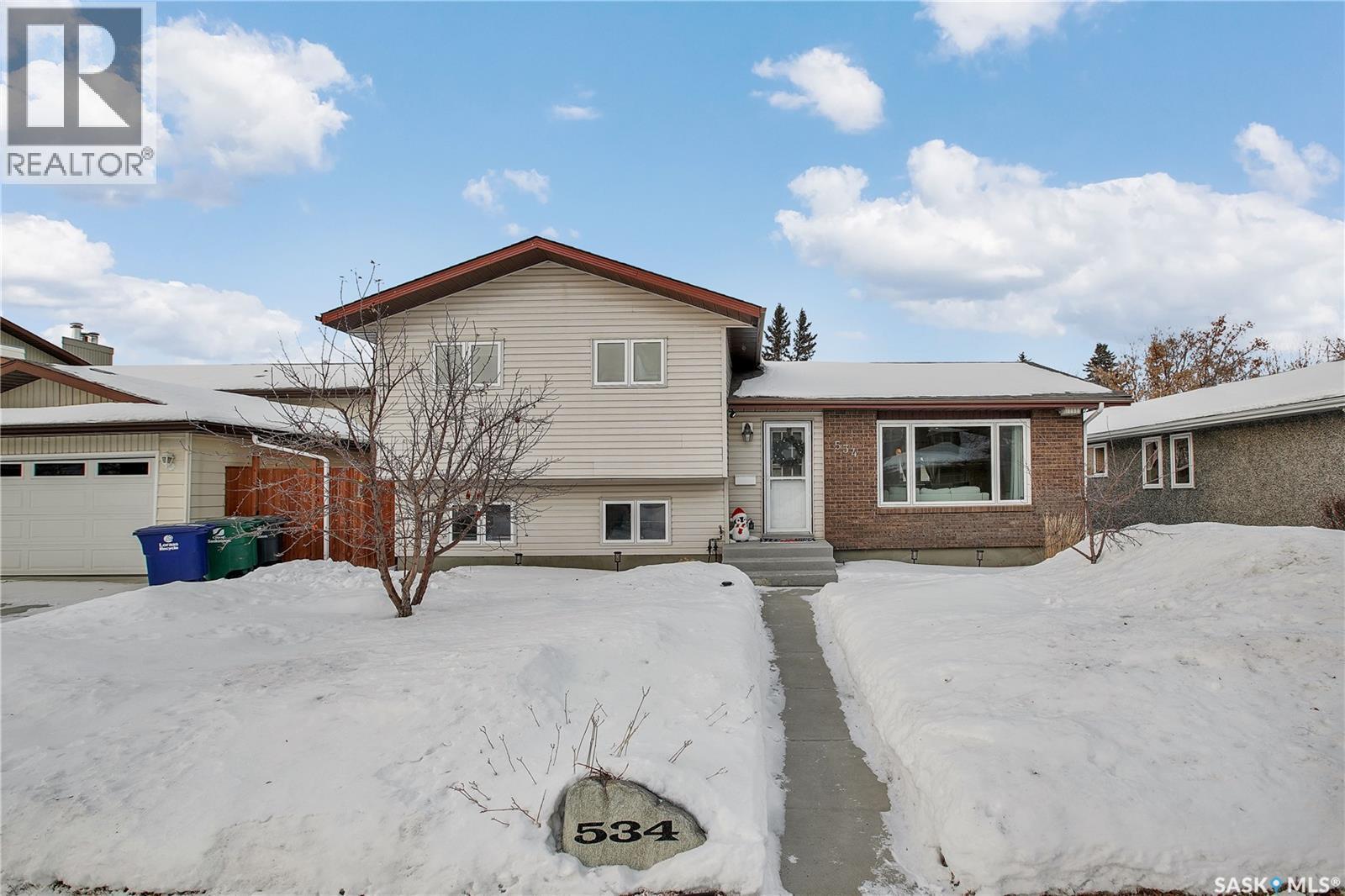 534 David Knight Way, Saskatoon, SK - Outdoor