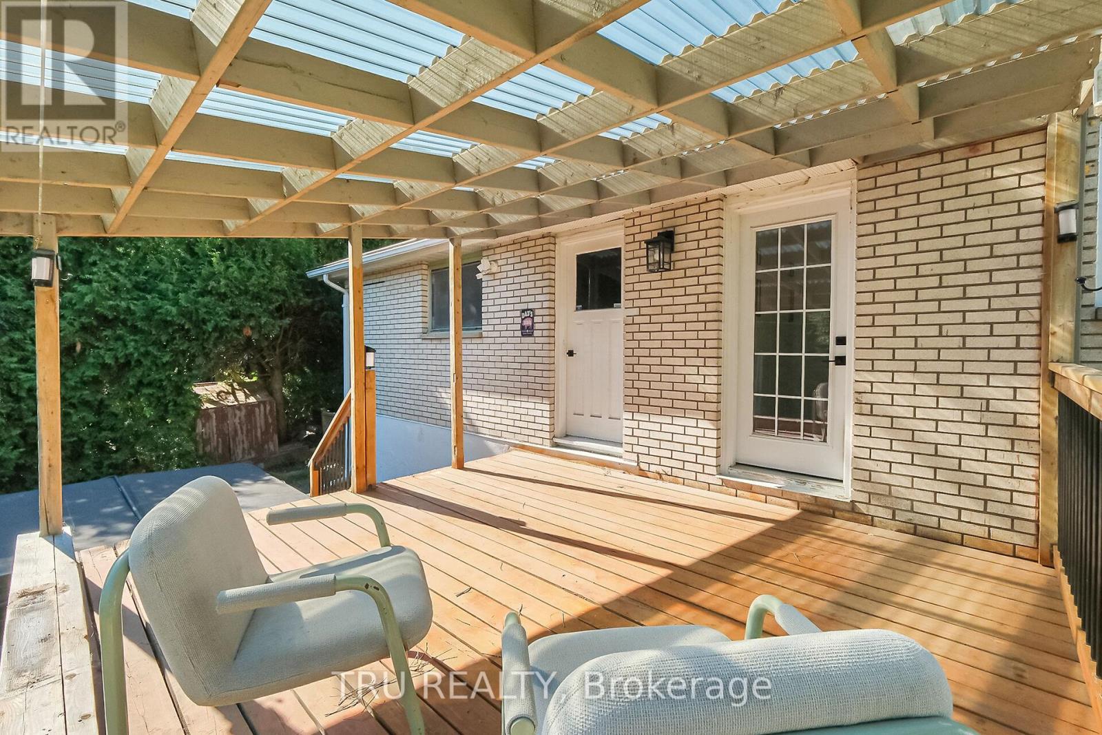 12 Apache Crescent, Ottawa, ON - Outdoor With Exterior