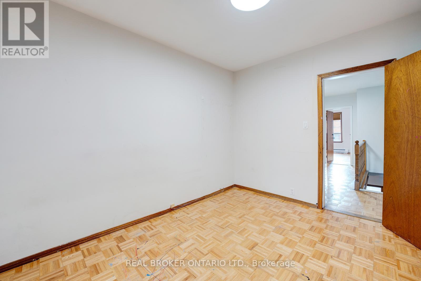 195 Islington Avenue, Toronto, ON - Indoor Photo Showing Other Room