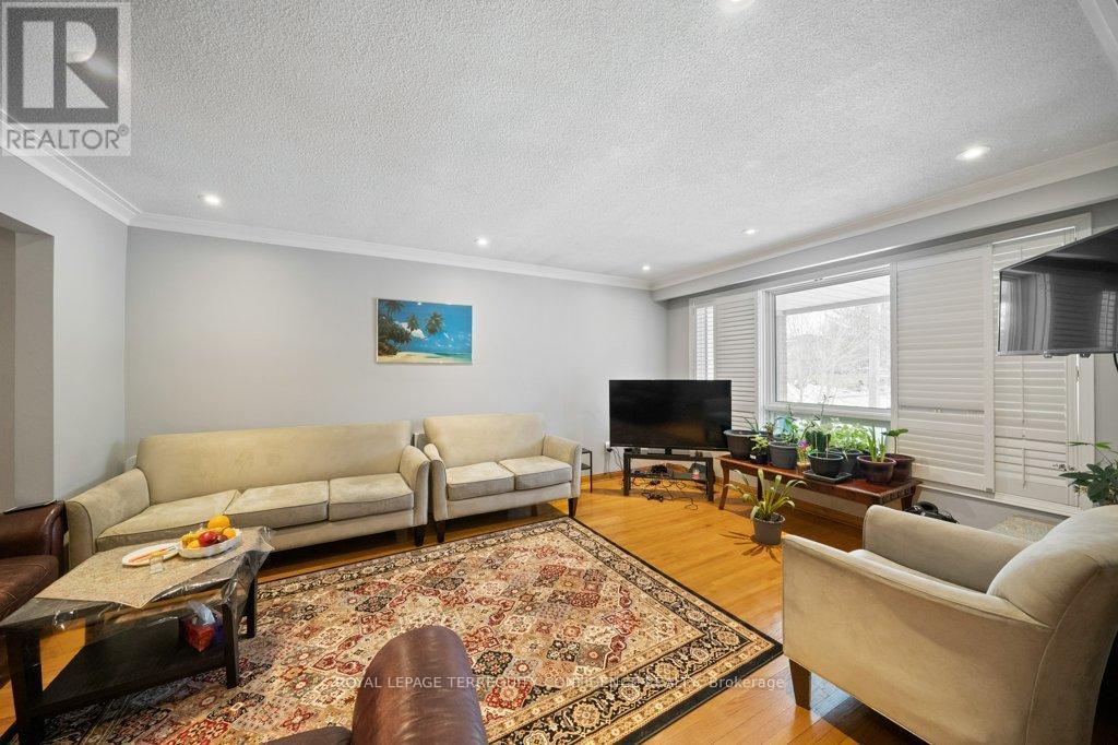 473 Hounslow Avenue, Toronto, ON - Indoor Photo Showing Living Room