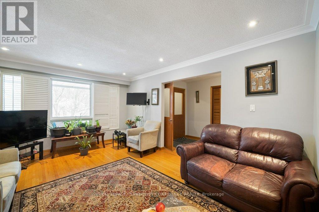 473 Hounslow Avenue, Toronto, ON - Indoor Photo Showing Living Room