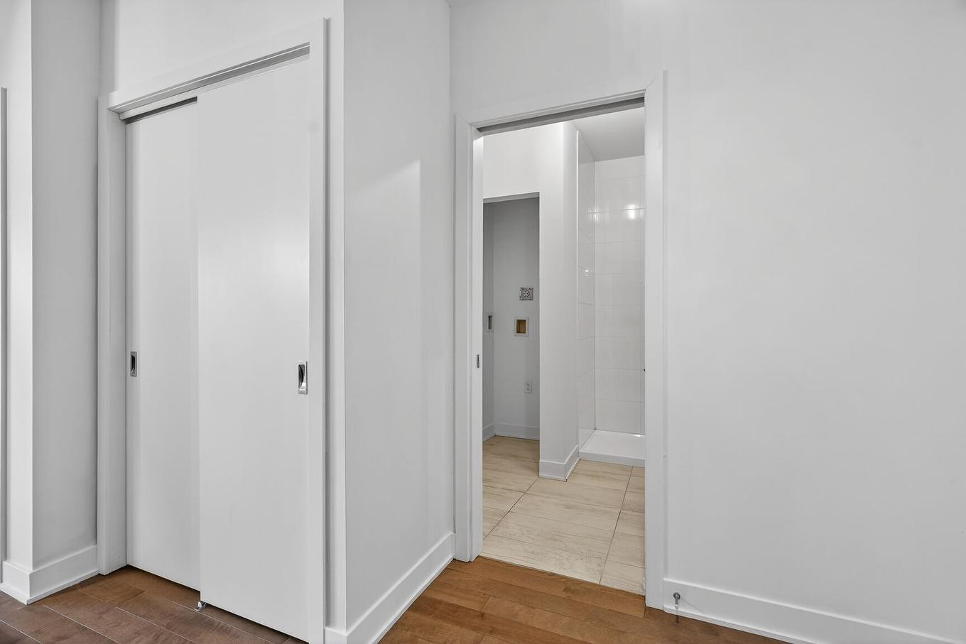 Hall d'entrée/Vestibule - 215-5700 Rue Garnier, Montréal (Rosemont/La Petite-Patrie), QC - Indoor Photo Showing Other Room