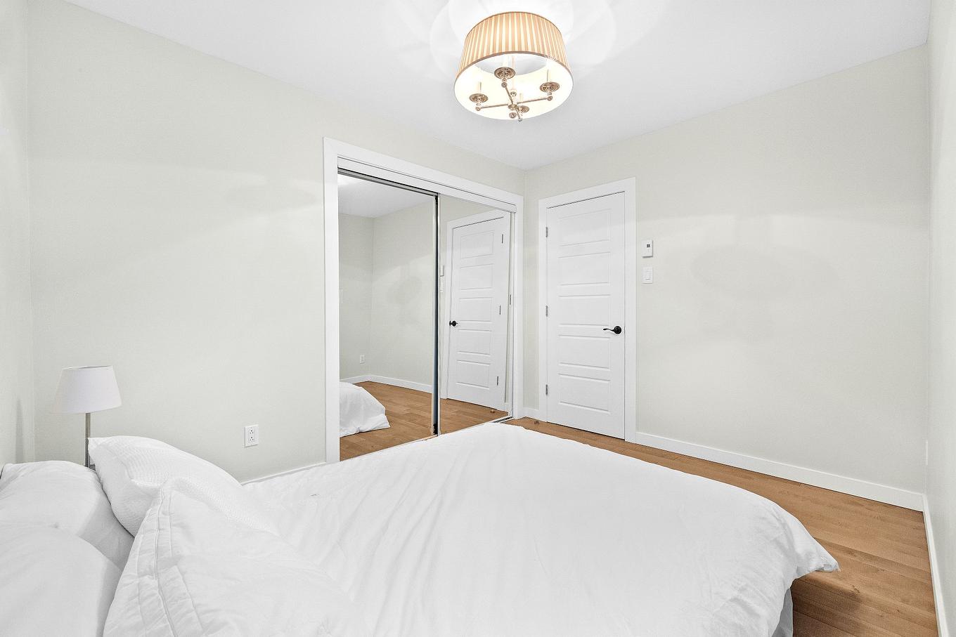 Primary bedroom - 933 Rue St-Ferdinand, Montréal (Le Sud-Ouest), QC - Indoor Photo Showing Bedroom