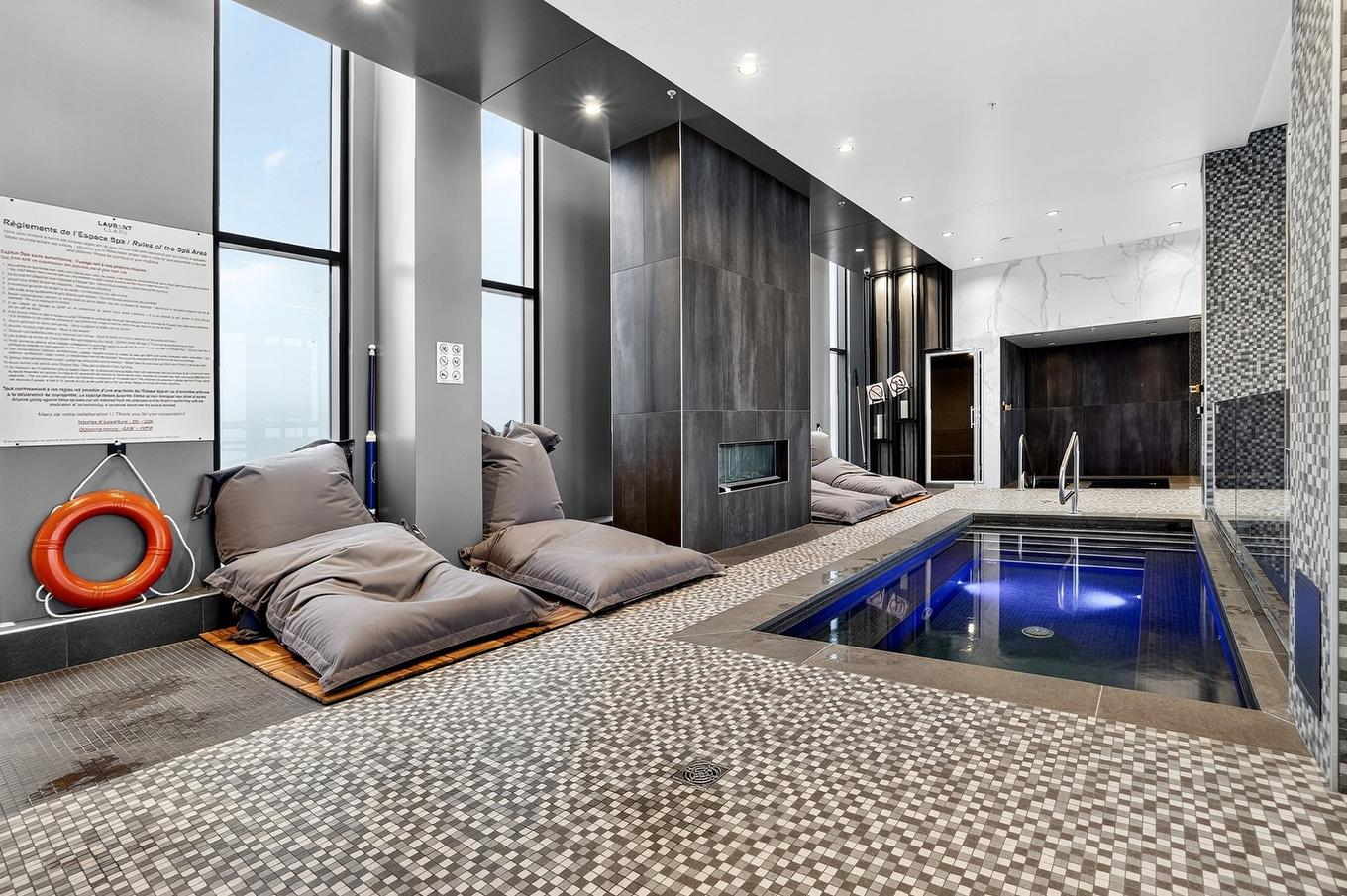 Piscine - 1223-1 Boul. De Maisonneuve O., Montréal (Ville-Marie), QC - Indoor Photo Showing Other Room