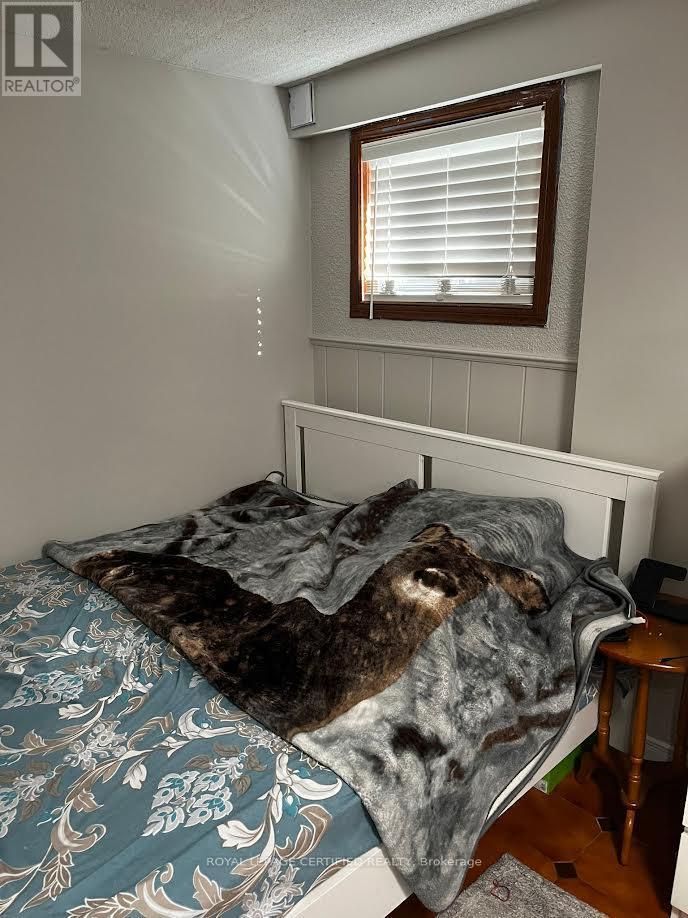 7736 Wildfern Drive, Mississauga, ON - Indoor Photo Showing Bedroom