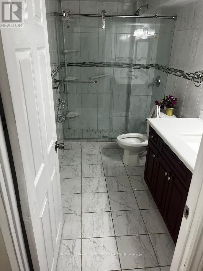 7736 Wildfern Drive, Mississauga, ON - Indoor Photo Showing Bathroom