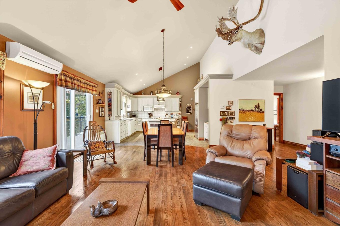 Intérieur - 1816 Ch. Du Lac-Boileau O., Rivière-Rouge, QC - Indoor Photo Showing Living Room
