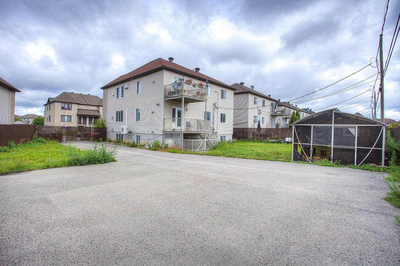 Cour - 4658 Rue Esther-Pariseau, Laval (Chomedey), QC - Outdoor