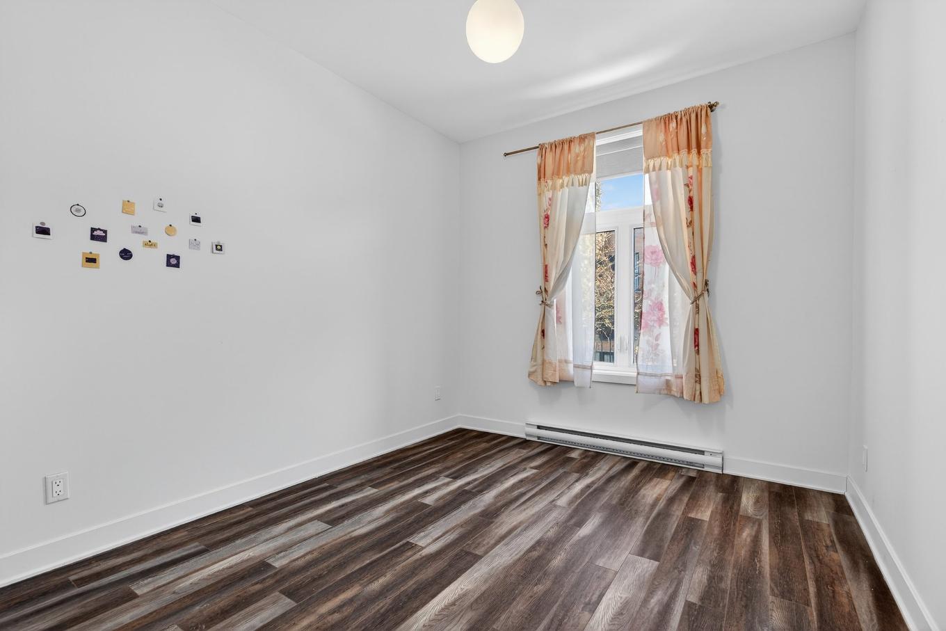 Chambre à coucher - 3717 Rue Wellington, Montréal (Verdun/Île-Des-Soeurs), QC - Indoor Photo Showing Other Room