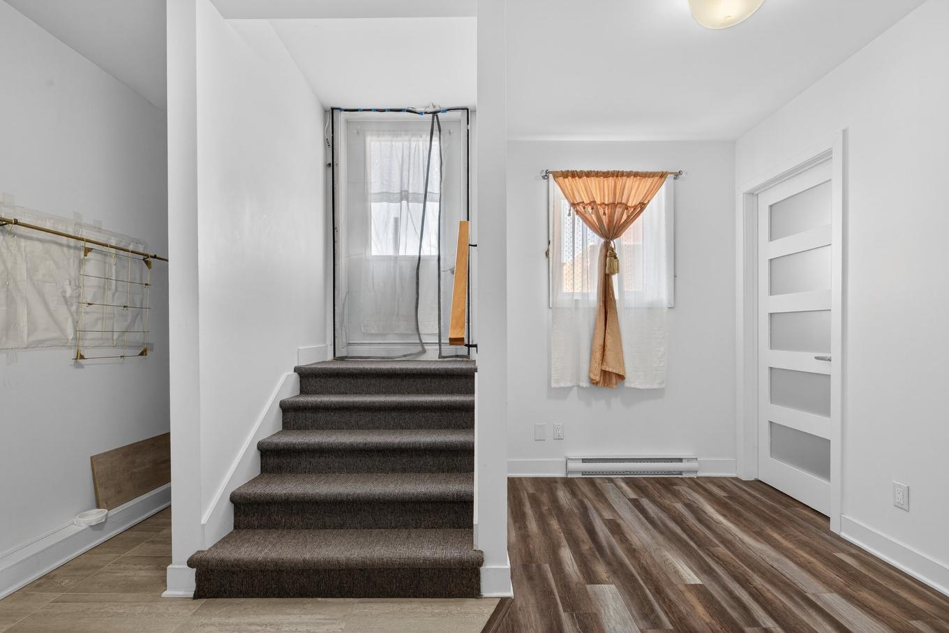 Escalier - 3717 Rue Wellington, Montréal (Verdun/Île-Des-Soeurs), QC - Indoor Photo Showing Other Room