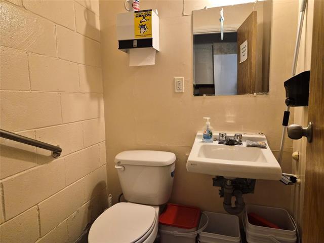 837 Sherbrook St, Winnipeg, MB