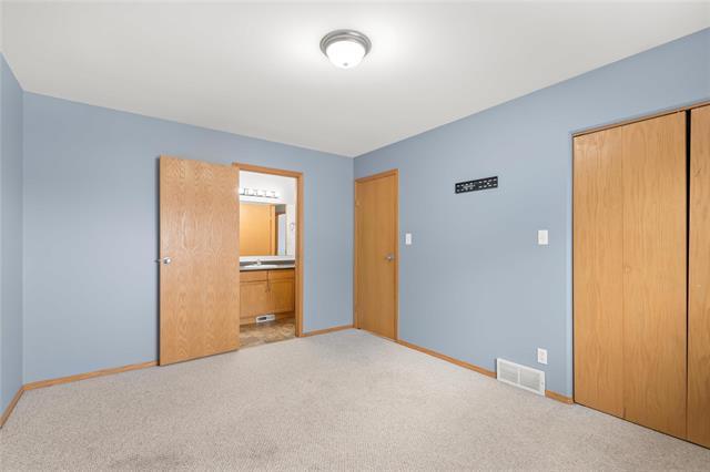 21 Pinehurst Lane, Mitchell, MB