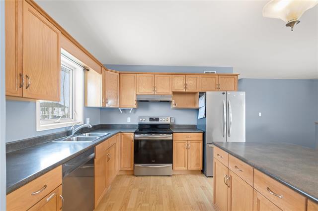 21 Pinehurst Lane, Mitchell, MB