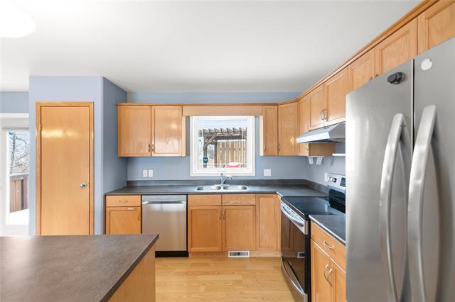 21 Pinehurst Lane, Mitchell, MB