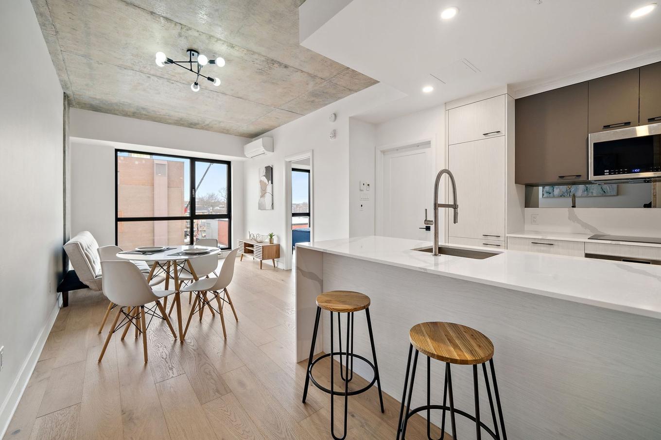 Bar - 615-1575 Rue Gareau, Montréal (Ville-Marie), QC - Indoor