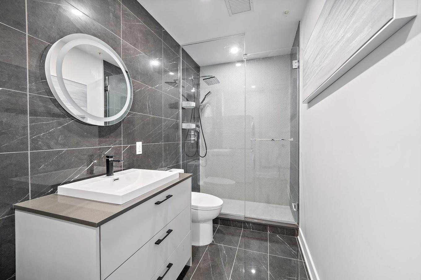 Bathroom - 615-1575 Rue Gareau, Montréal (Ville-Marie), QC - Indoor Photo Showing Bathroom